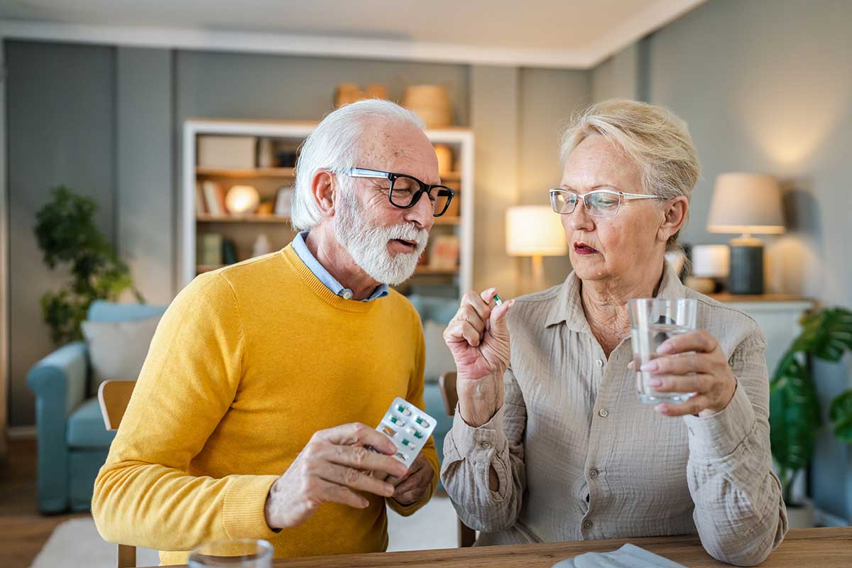 couple-and-medicine